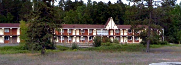 Castlewood Inn & Suites (Best Western Tony Londons, Tony Londons Roadhouse) - 2018 Street View (newer photo)